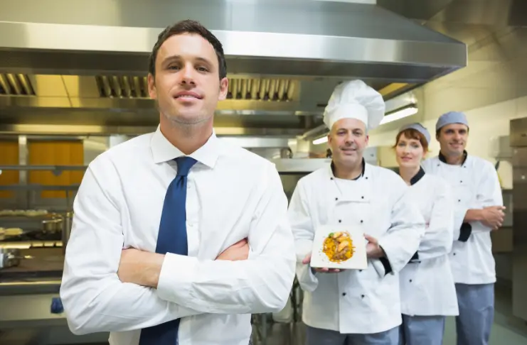 Food Service Manager Duties: Key Responsibilities & Daily Tasks Explained