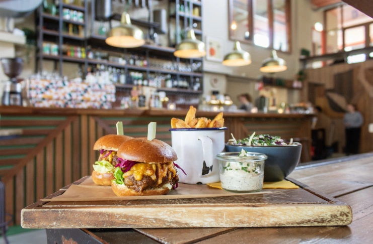 Fast Food Restaurant Equipment: Best Tools, Kitchen Setup & Layout Optimization Tips