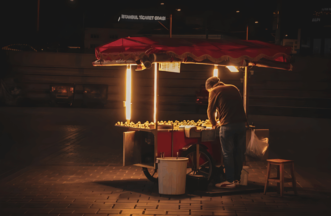 Food Cart vs Food Truck: Which Is the Most Profitable Small Food Business?