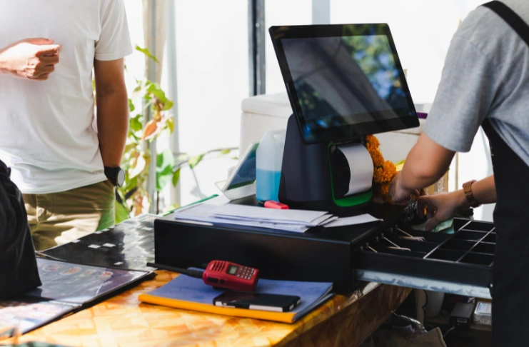 Technology for Better Customer Management in Restaurants