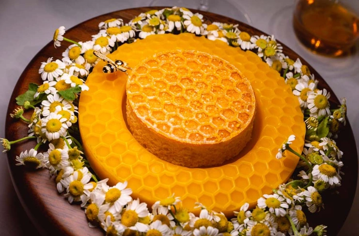 Ling Long, Shanghai's famous beehive on the table