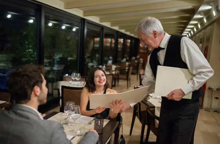 Restaurant Guest Experience: Tips to Delight Customers & Deliver Outstanding Service