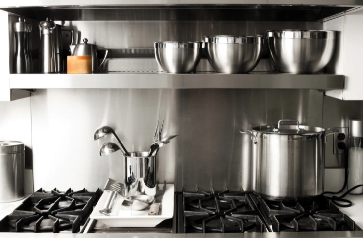 How to Open a Restaurant in London: Set up operations