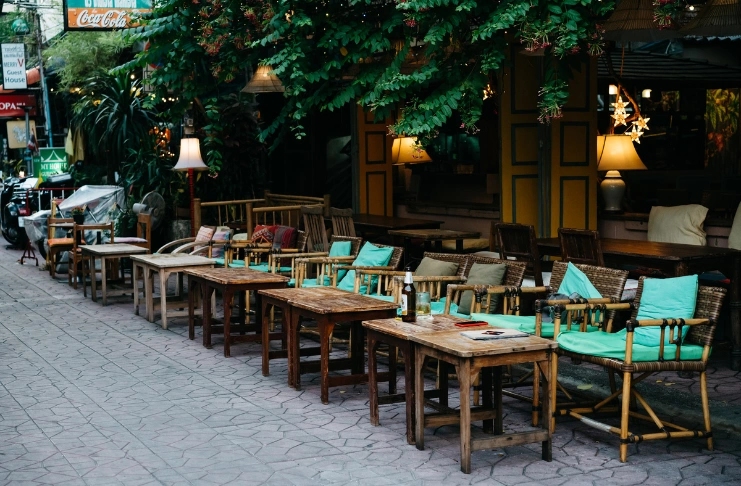 Choosing a location for a fine-dining restaurant