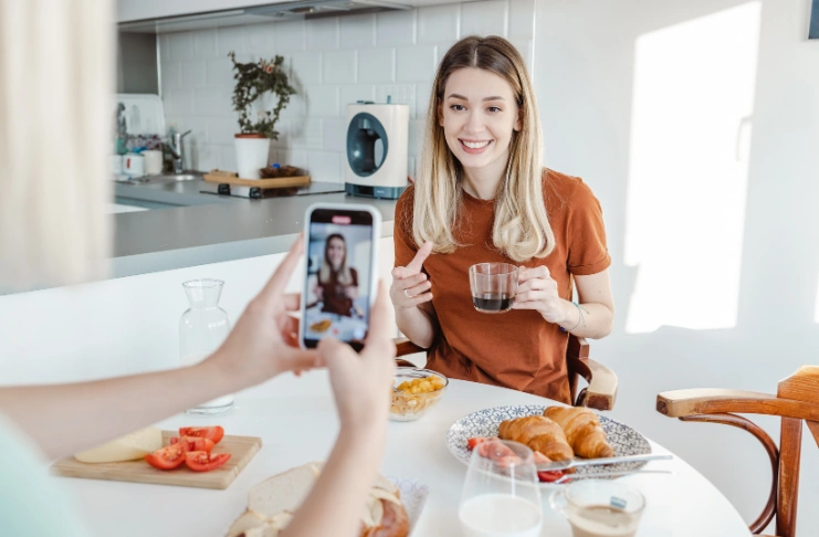 What Content Should Your Restaurant Post on Social Media?