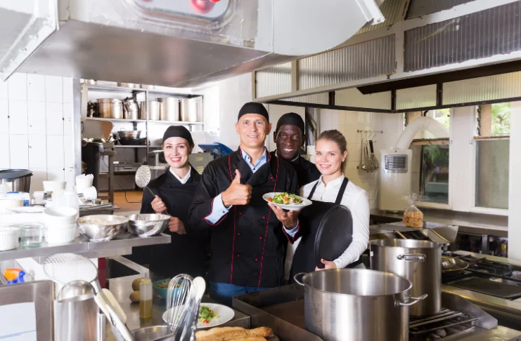 25+ Creative Restaurant Advertising Ideas to Attract More Diners