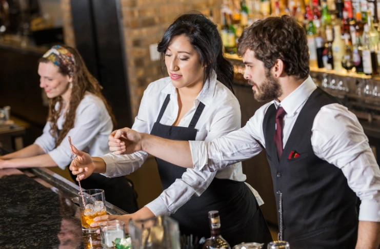 Creating Comprehensive Training Programs for bar staff