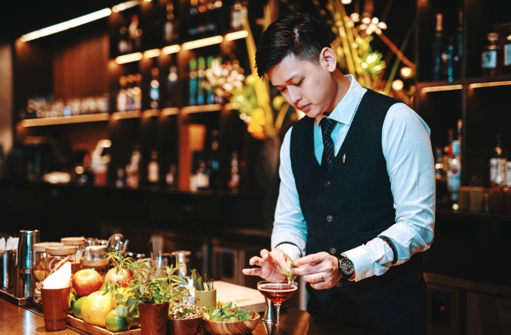 How to Train Bar Staff on Responsible Alcohol Service?