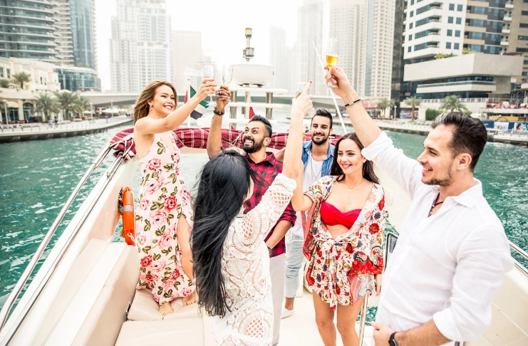 Choosing restaurant location in Dubai: Which Demographics Should You Target?