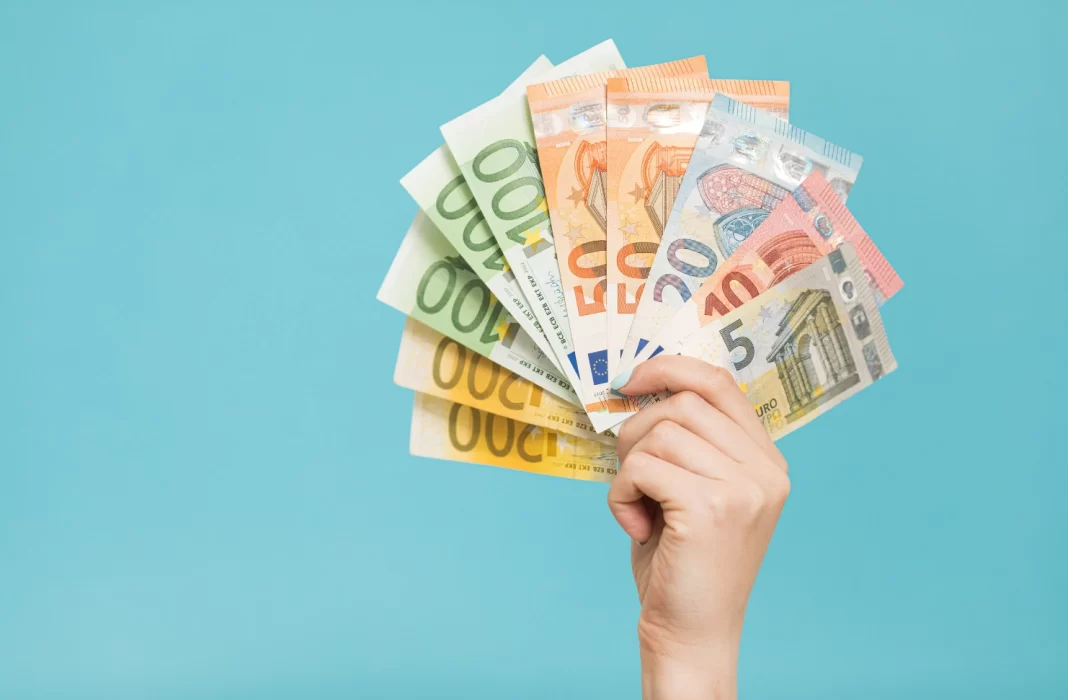 How Restaurants Maintain Cash Flow: Smart Financial Strategies