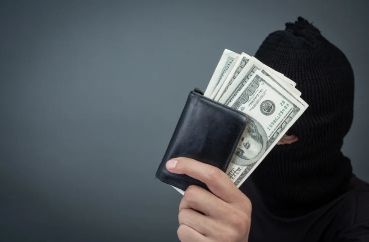 Internal and External Theft in Restaurants