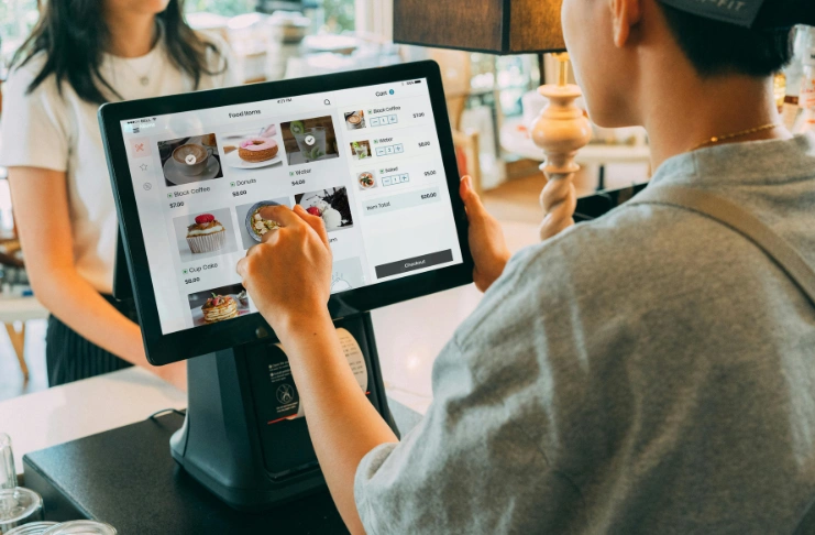 Technology That Actually Helps Restaurants Maintain Cash Flow