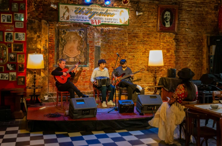 Seasonal Promotions and Limited-Time Offers for Pub Marketing