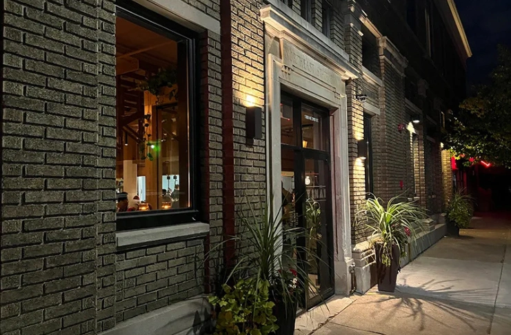 Exterior of Vinai, Minneapolis
