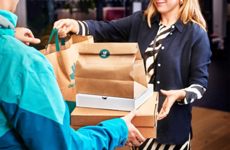 Deliveroo Unveils AI-Driven Hyperlocal Commerce Strategy Under DoorDash
