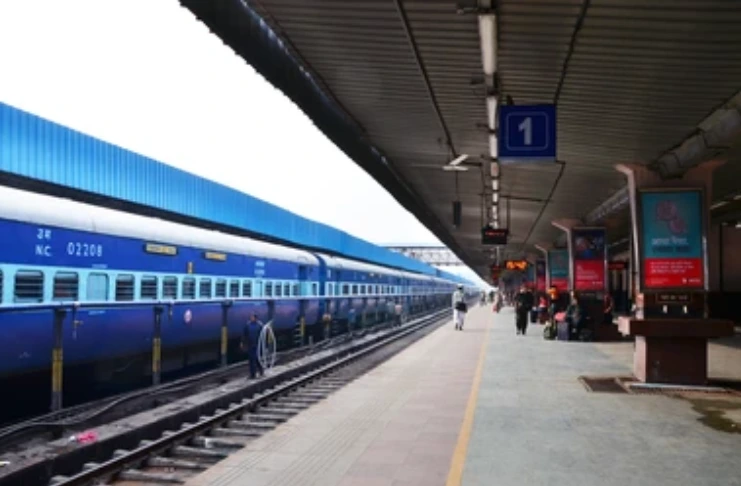 Fast-Food Chains Set Sights on Railway Stations for Strong ROI and Growth