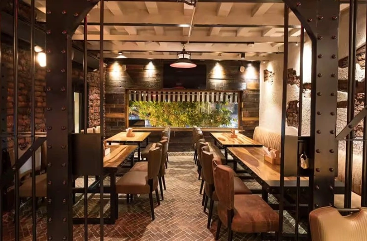 A Restaurant That Arrests Your Attention